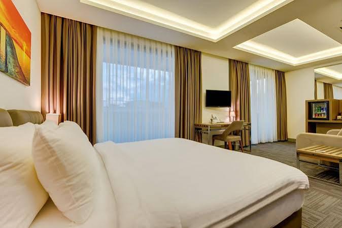 Plus Suit Atasehir Istambul Extérieur photo